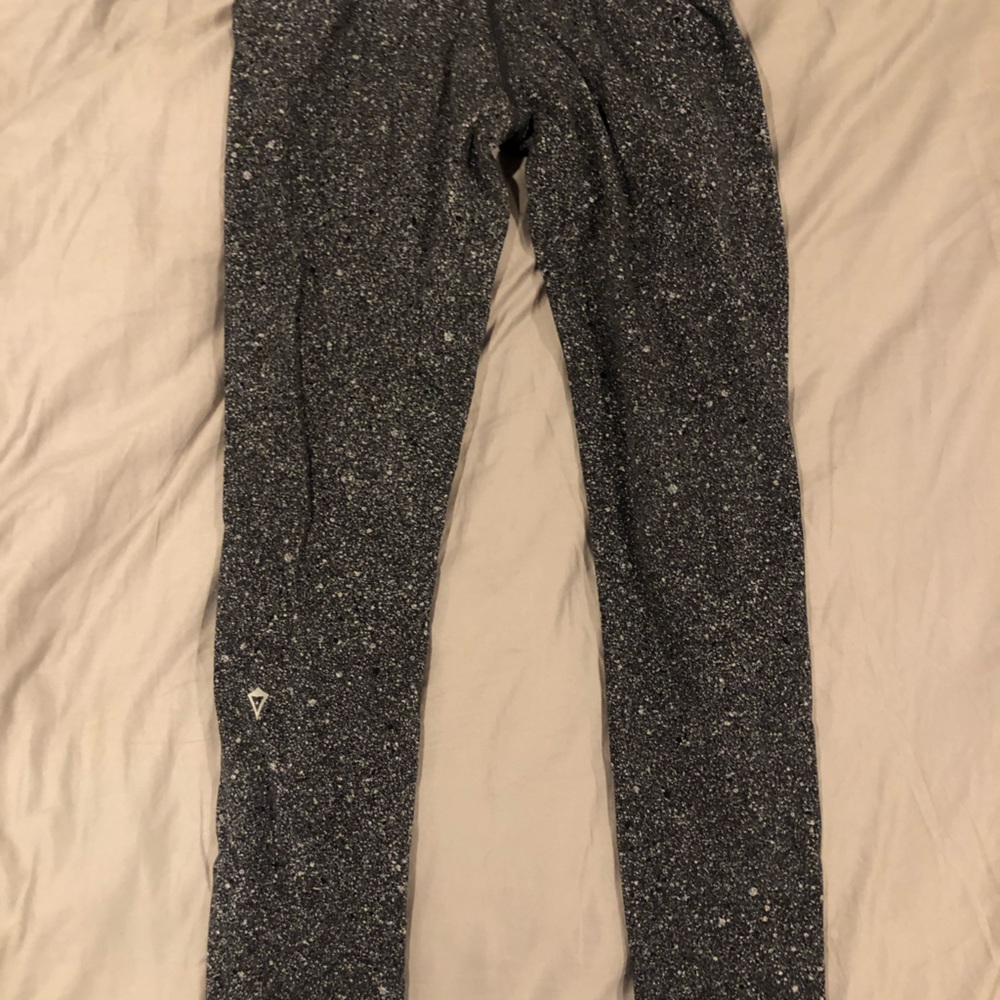 Ivivva leggings - very good condition - all offers welcome